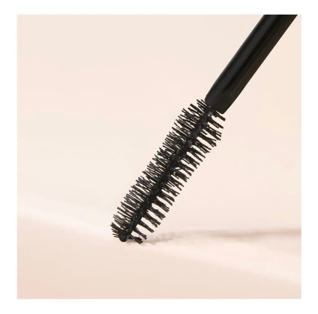 Rare Beauty Perfect Strokes Universal Volumizing Mascara – (13.5ml)