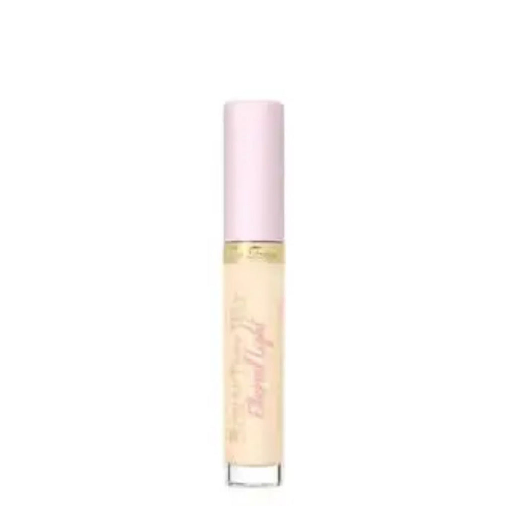 Too faced Born This way Ethereal light Smoothing Concealer – (5ml)